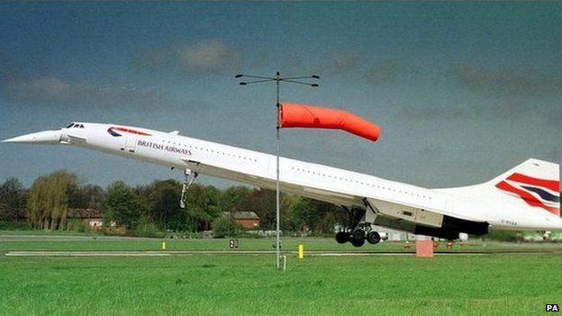 Concorde landing at Filton in 1999