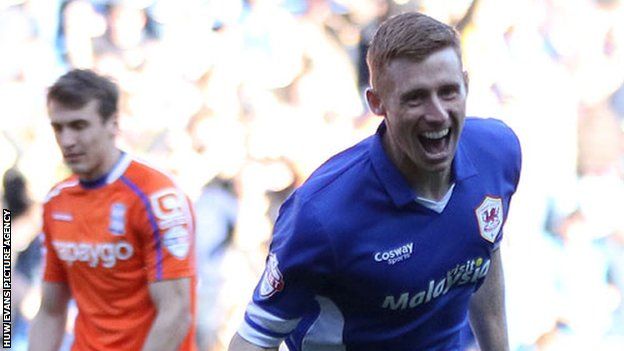 Eoin Doyle celebrates scoring for Cardiff City