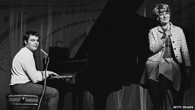 Tony Hatch and Jackie Trent, rehearsing at the London Palladium on 6 May 1969