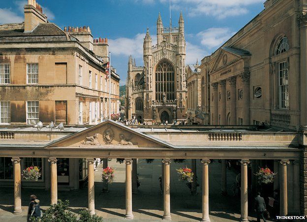 Bath Abbey with the Pump Rooms