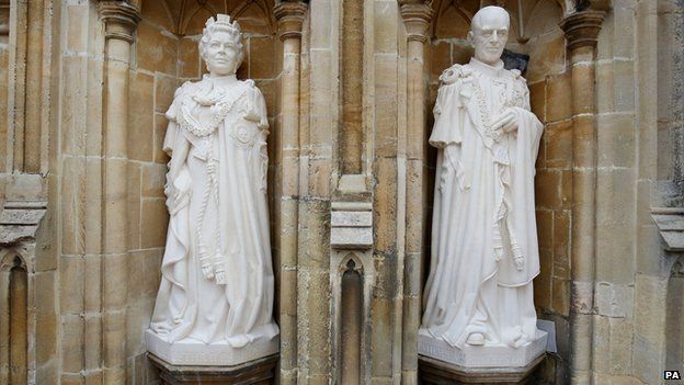 Statues of the Queen and the Duke of Edinburgh at Canterbury Cathedral