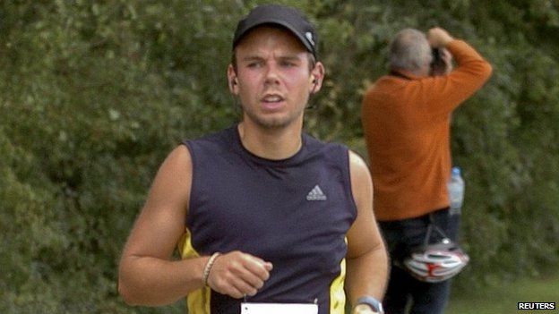 Andreas Lubitz runs the Airportrace half marathon in Hamburg in file image from 13 September 2009