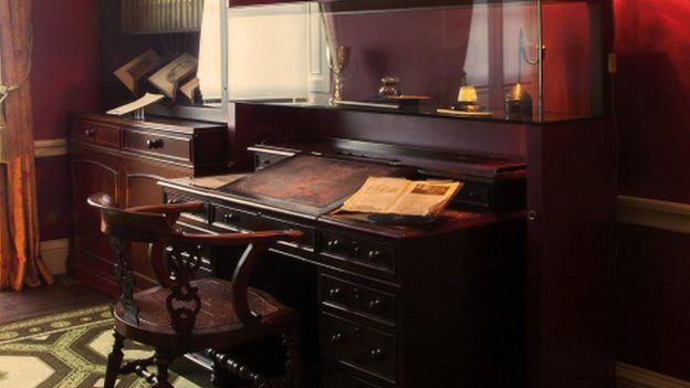 Charles Dickens' desk
