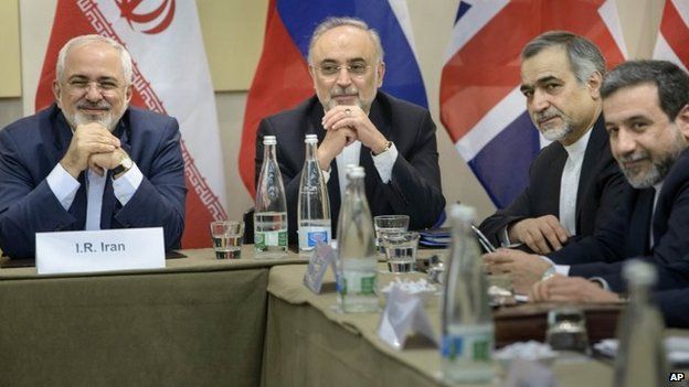 Iranian representatives, including Foreign Minister Mohammad Javad Zarif (left), at the nuclear talks in Lausanne, Switzerland (30 March 2015)