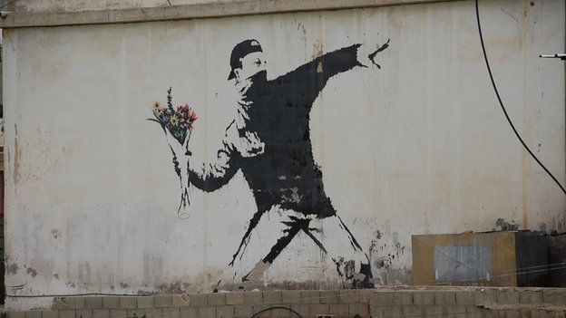 Gaza family 'tricked' into selling Banksy painting for $175 - BBC News