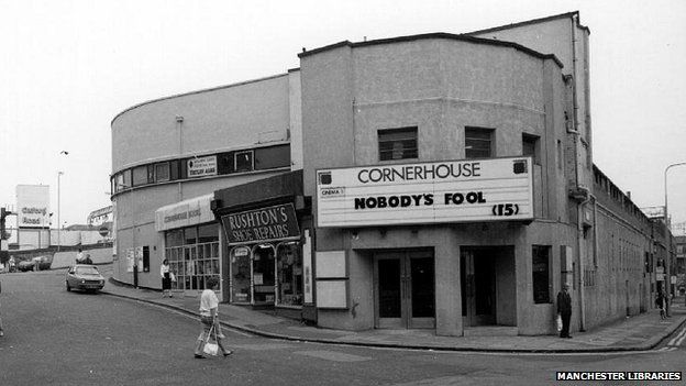Cornerhouse closes after 30 years before move to new Home - BBC News