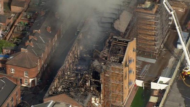 Nottingham factory fire: Expected to continue 'into next week' - BBC News