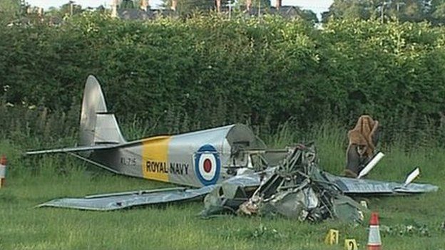 Biplane Crash: Pilot's Attempted Loop-the-loop 'too Low' - BBC News