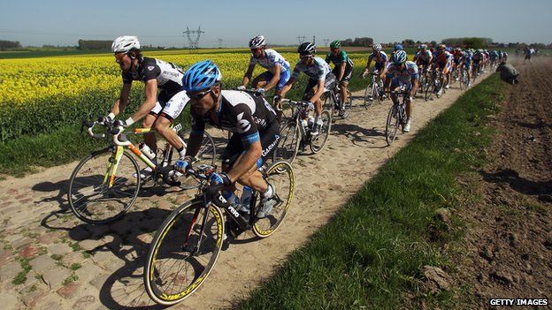 Paris-Roubaix crossing: How do cycling 