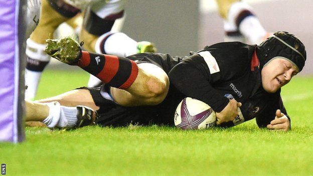 WP Nel crashes over for a try against Bordeaux-Begles