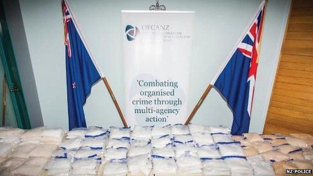 Police display seized methamphetamine in Auckland (17 April 2015)