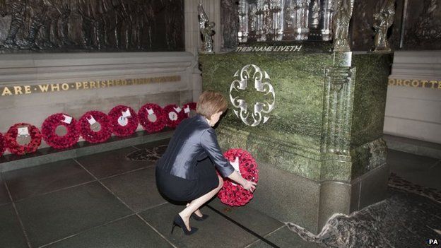 Nicola Sturgeon laying wreath at National War Memorial in Edinburgh