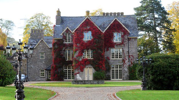 Llanwenarth House