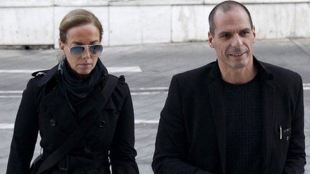 Yanis Varoufakis (R) with Danae Stratou (file pic)