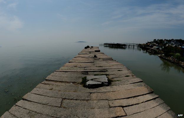 A pier at the Lake Tai close to the city of Suzhou