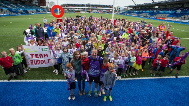 James Rudolf completes 159-mile run to Cardiff after marathon - BBC News