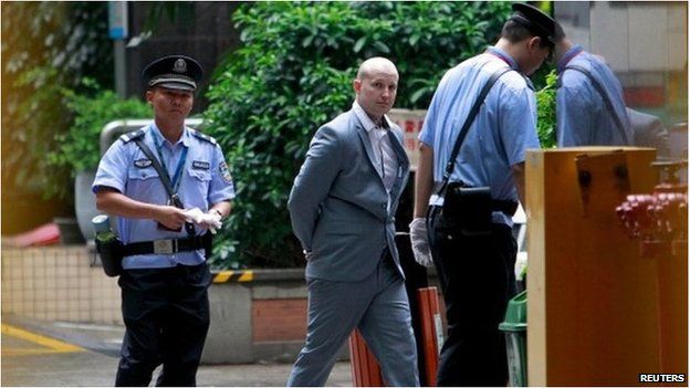 Peter Gardner arrives at court in Guangzhou (7 May 2015)
