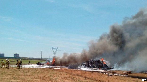 Airbus A400M military transport plane crash outside Seville