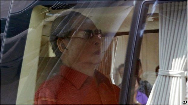 Thai King Bhumibol Adulyadej leaves Siriraj Hospital in Bangkok, 10 March 2015.