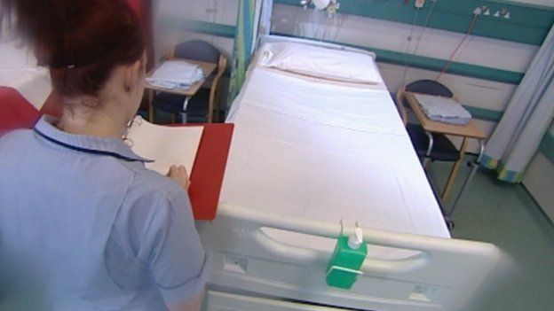 A nurse on an A&E ward