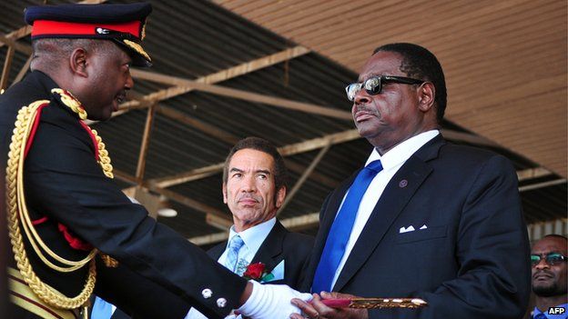 Gen Odillio and President Peter Mutharika