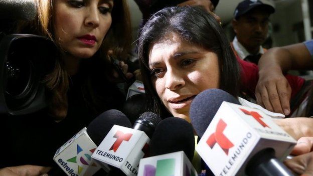 Dorotea Garcia (centre) speaks to media after arriving to Mexico. Photo: 12 May 2015