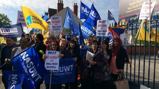 Small Heath School staff in second one-day strike - BBC News