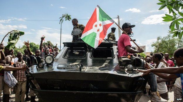 Protesters and armed forces in Bujumbura, 13 May
