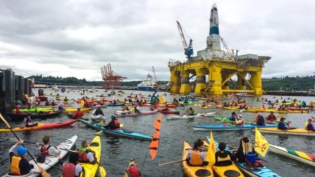 Activists surround Shell's Polar Pioneer in Seattle. Photo: 16 May 2015