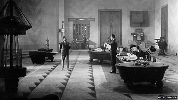 This is how Fritz Lang imagined the future office in 2000 in the 1927 film Metropolis