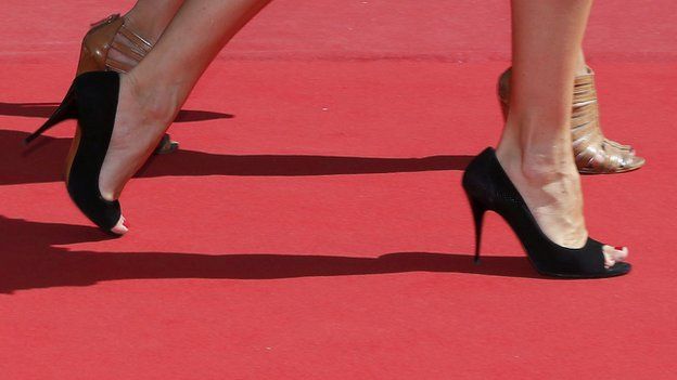 Cannes Film Festival 'turns away women in flat shoes' - BBC News