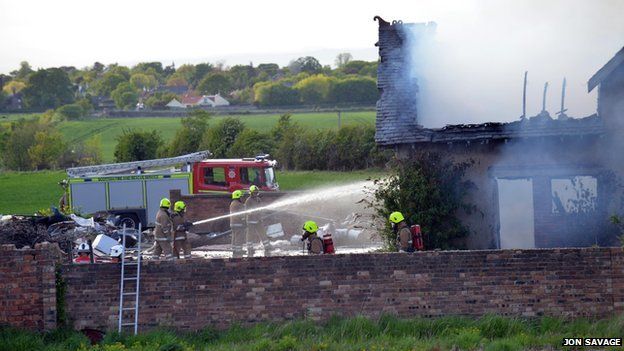 Large fire at barn in East Lothian - BBC News