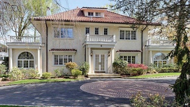 Former Fitzgerald home in Great Neck Estates