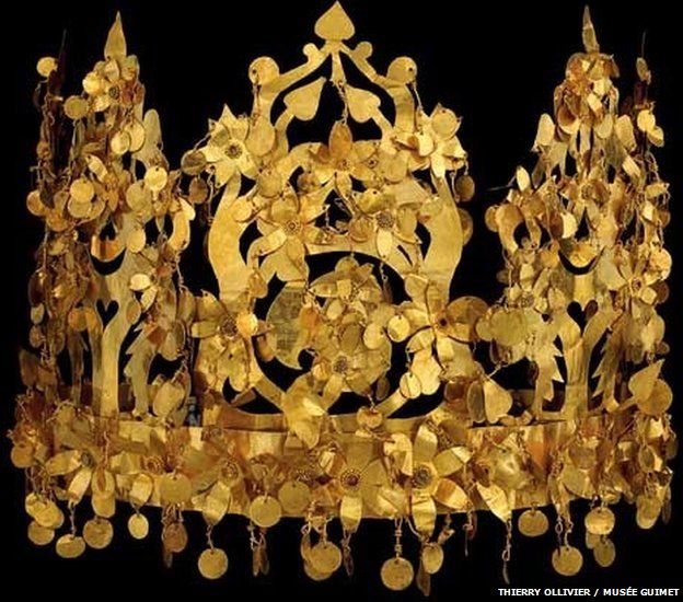 Gold crown - National Museum of Afghanistan - 2011