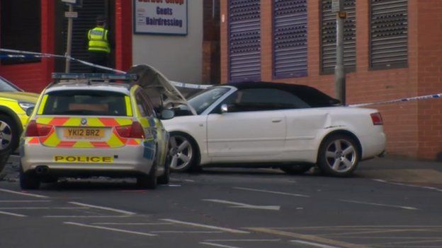 Roundhay Road crash scene