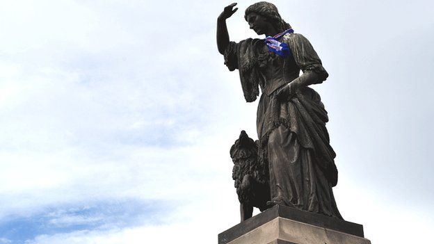 Statue of Flora MacDonald with Caley Thistle scarf