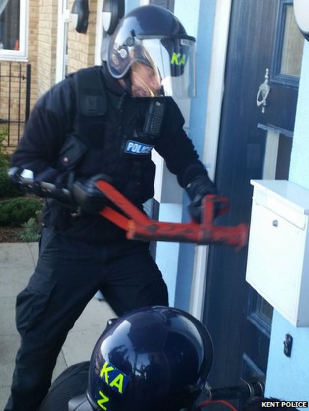 Kent Police Arrest 24 In Raids On Suspected Drug Dealers - BBC News