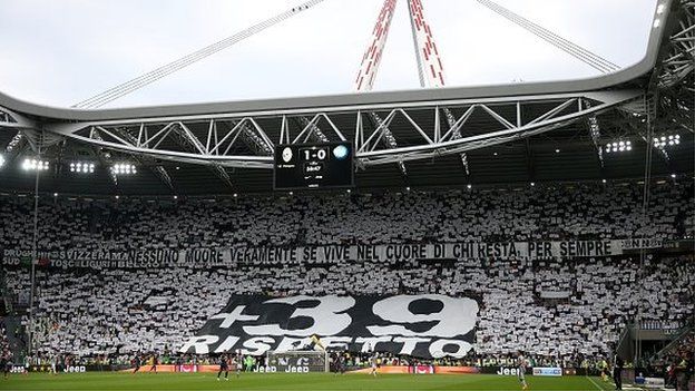 Juventus fans remember the Heysel disaster