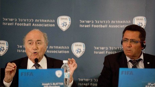 Fifa president Sepp Blatter and Israel Football Association president Ofer Eini (19 May 2015)