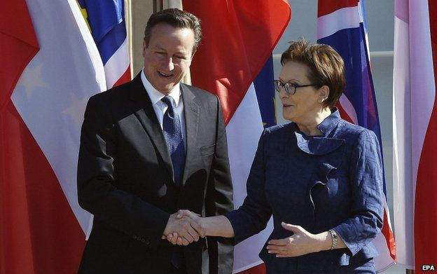 Polish Prime Minister Ewa Kopacz (right) welcomes her British counterpart David Cameron (left) prior to their meeting at the Lazienki Royal Palace in Warsaw, Poland, 29 May 2015