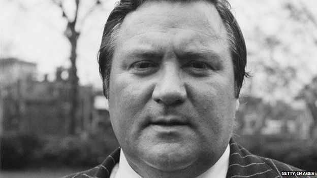 Police to investigate Geoffrey Dickens sex abuse dossier - BBC News