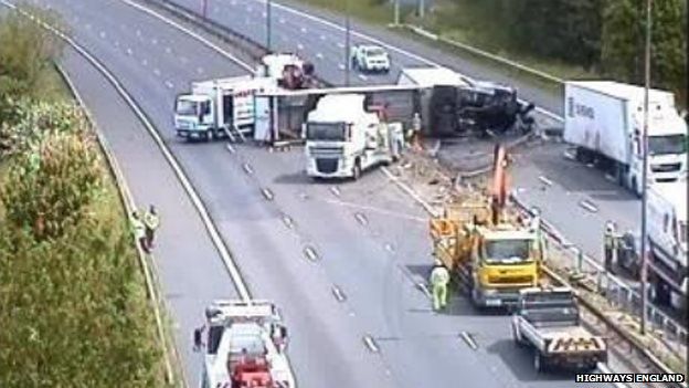 Lorry driver critical after crash M62 crash near Rochdale BBC News