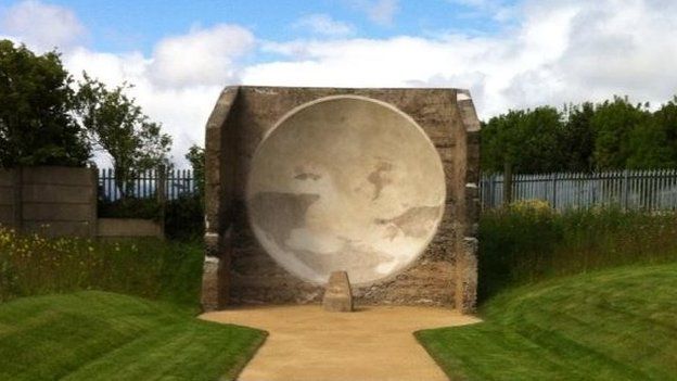 Sunderland's WW1 acoustic mirror restored - BBC News