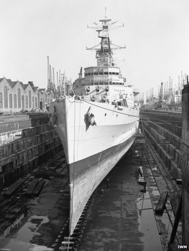 In pictures: HMS Belfast at 75 - BBC News