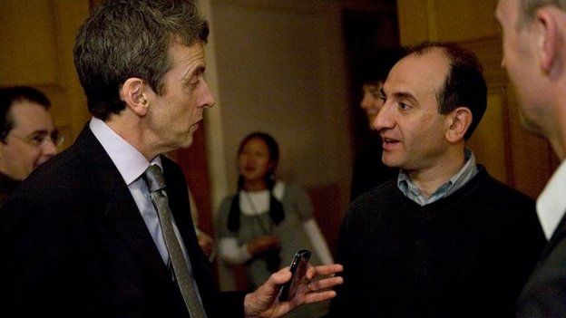 Armando Iannucci And Peter Capaldi On The Set Of The Thick Of It Armando Iannucci And Peter Capaldi On The Set Of The Thick Of It