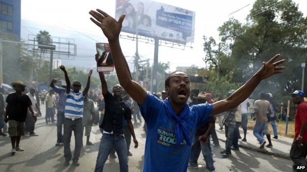 Протесты в Порт-о-Пренсе
