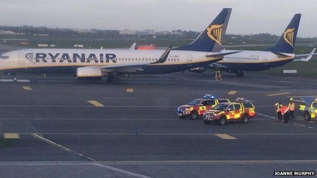 ryanair plane