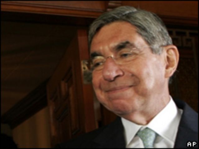 Óscar Arias, presidente costarricense