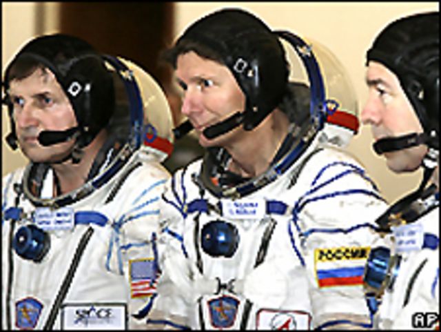 Charles Simonyi, Gennady Padalka y Michael Barratt