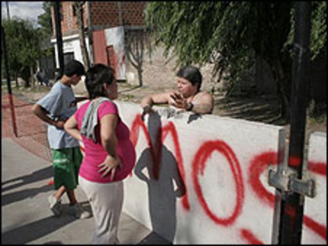 Muro entre San Fernando y San Isidro en Buenos Aires